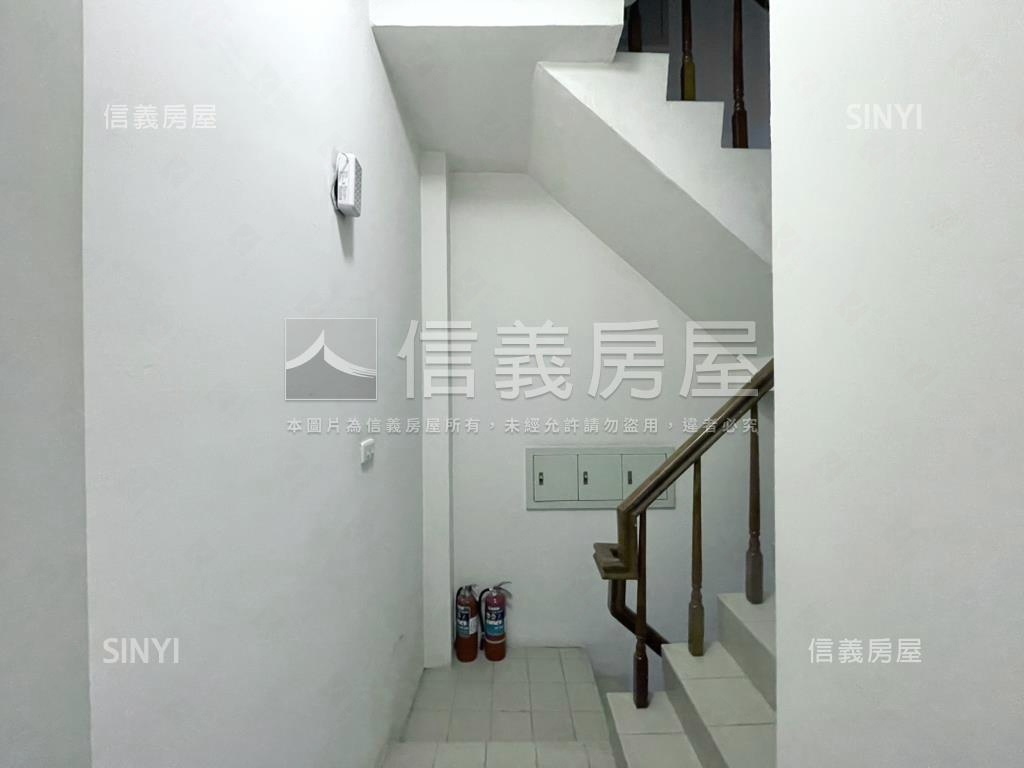 專任北大電梯２房車位房屋室內格局與周邊環境