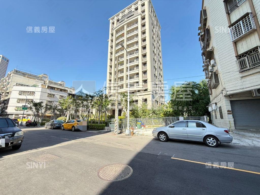 西區低總價大面寬收租店面房屋室內格局與周邊環境