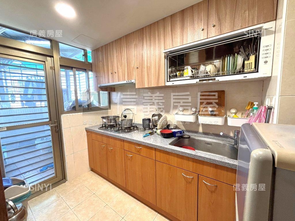 景觀三房車位海闊天空房屋室內格局與周邊環境