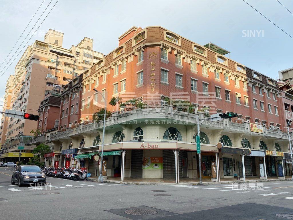 西屯近逢甲別墅稀有釋出房屋室內格局與周邊環境