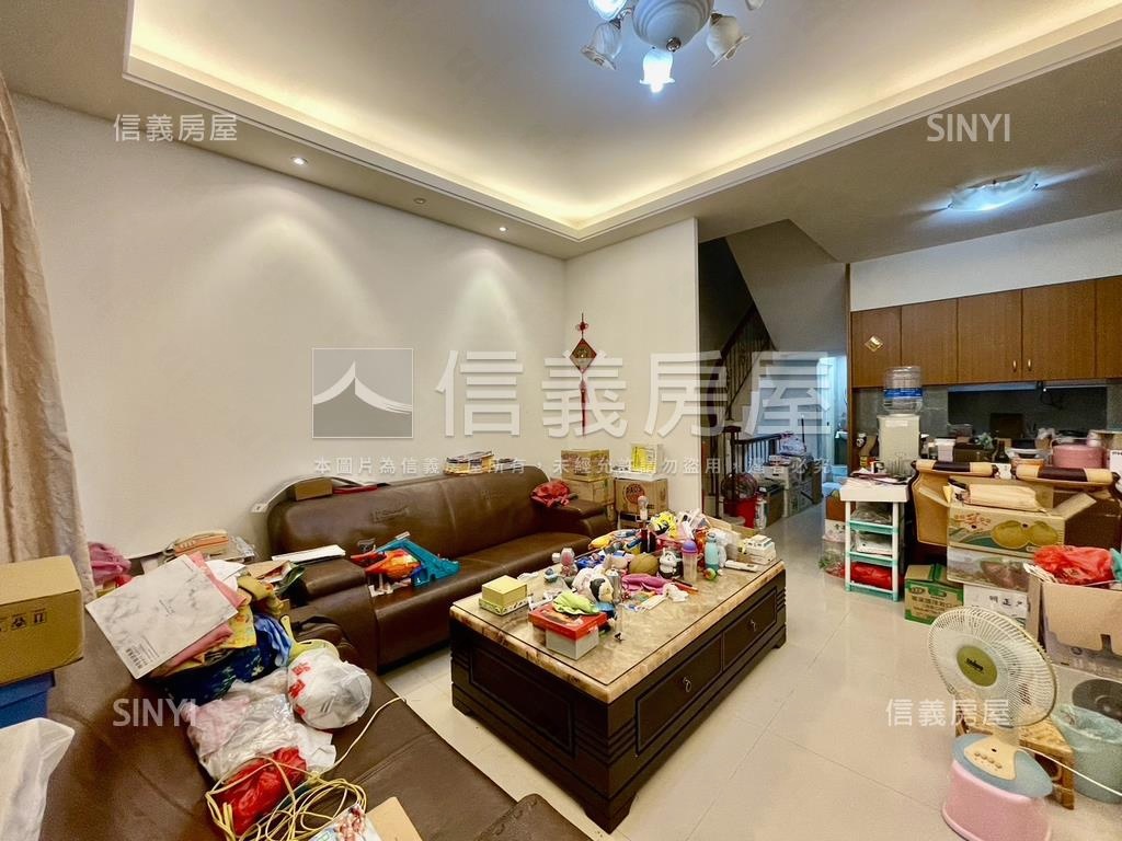西屯近逢甲別墅稀有釋出房屋室內格局與周邊環境