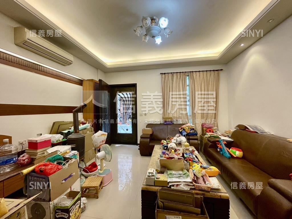 西屯近逢甲別墅稀有釋出房屋室內格局與周邊環境