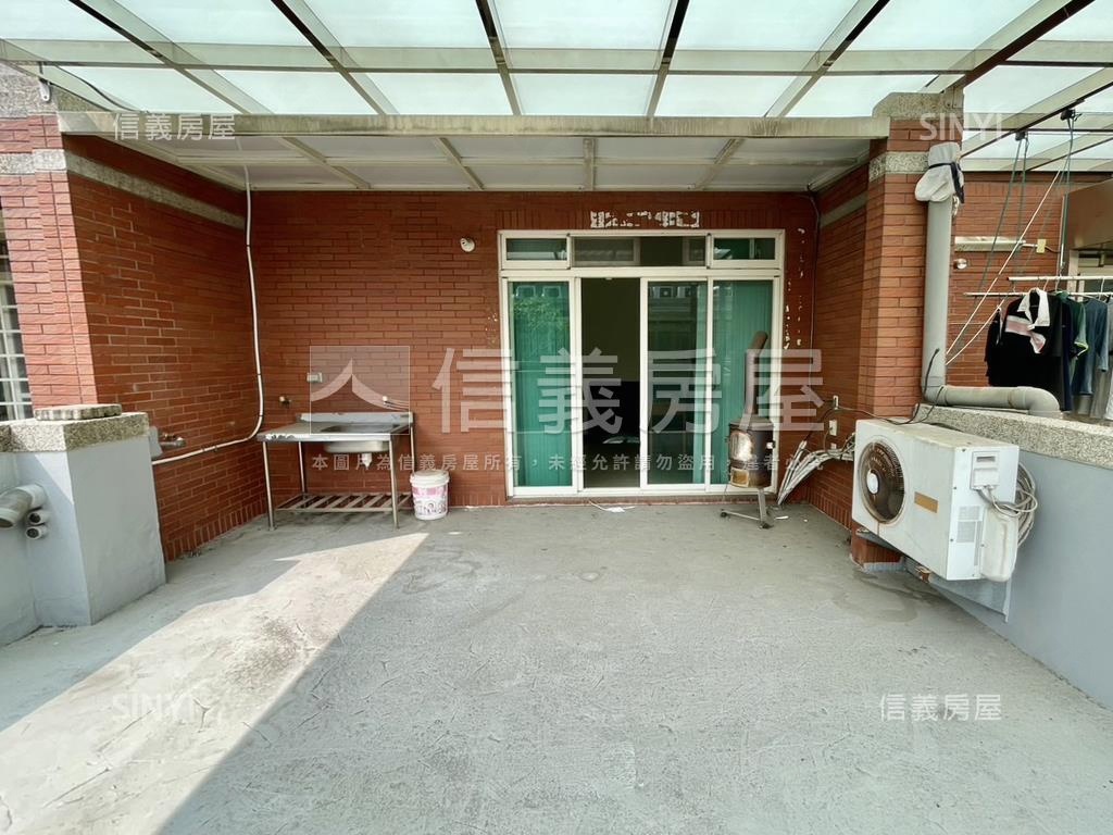 西屯近逢甲別墅稀有釋出房屋室內格局與周邊環境