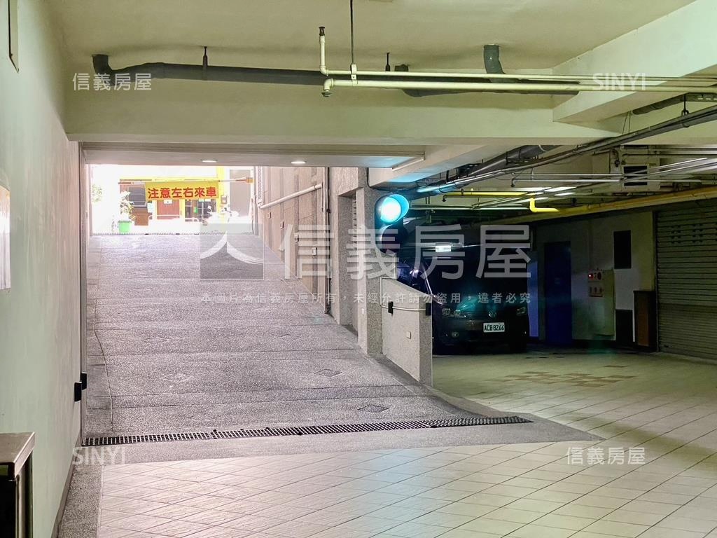 西屯近逢甲別墅稀有釋出房屋室內格局與周邊環境