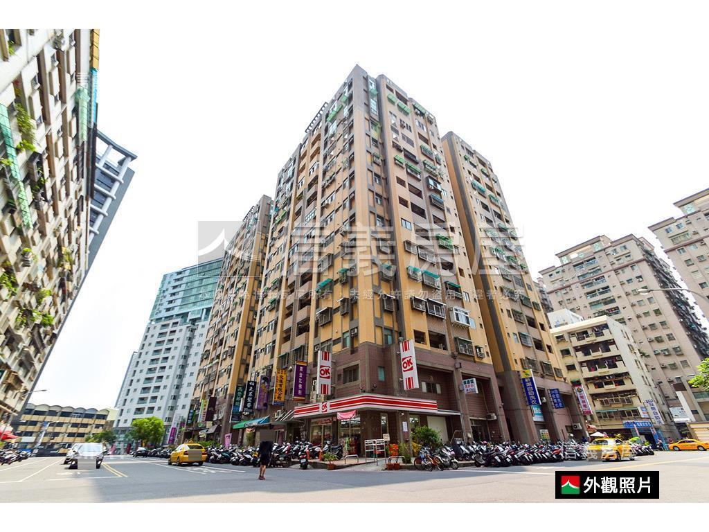 遠眺成大｜電梯質感美三房房屋室內格局與周邊環境