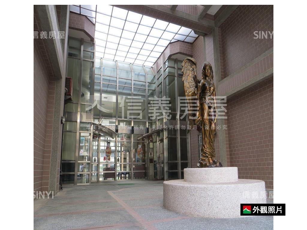 遠眺成大｜電梯質感美三房房屋室內格局與周邊環境