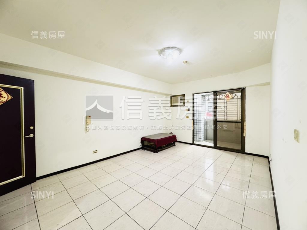 千歲伯爵三房車位有頂加房屋室內格局與周邊環境