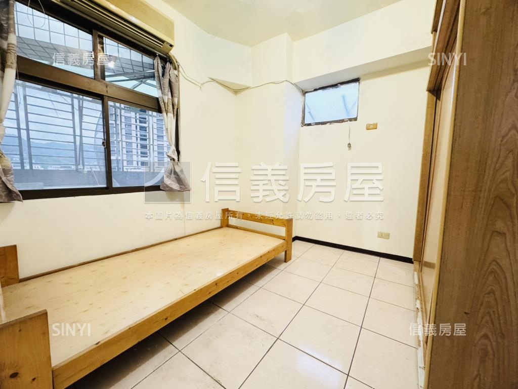 千歲伯爵三房車位有頂加房屋室內格局與周邊環境