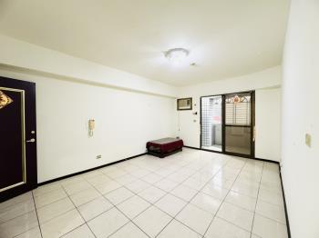 千歲伯爵三房車位有頂加