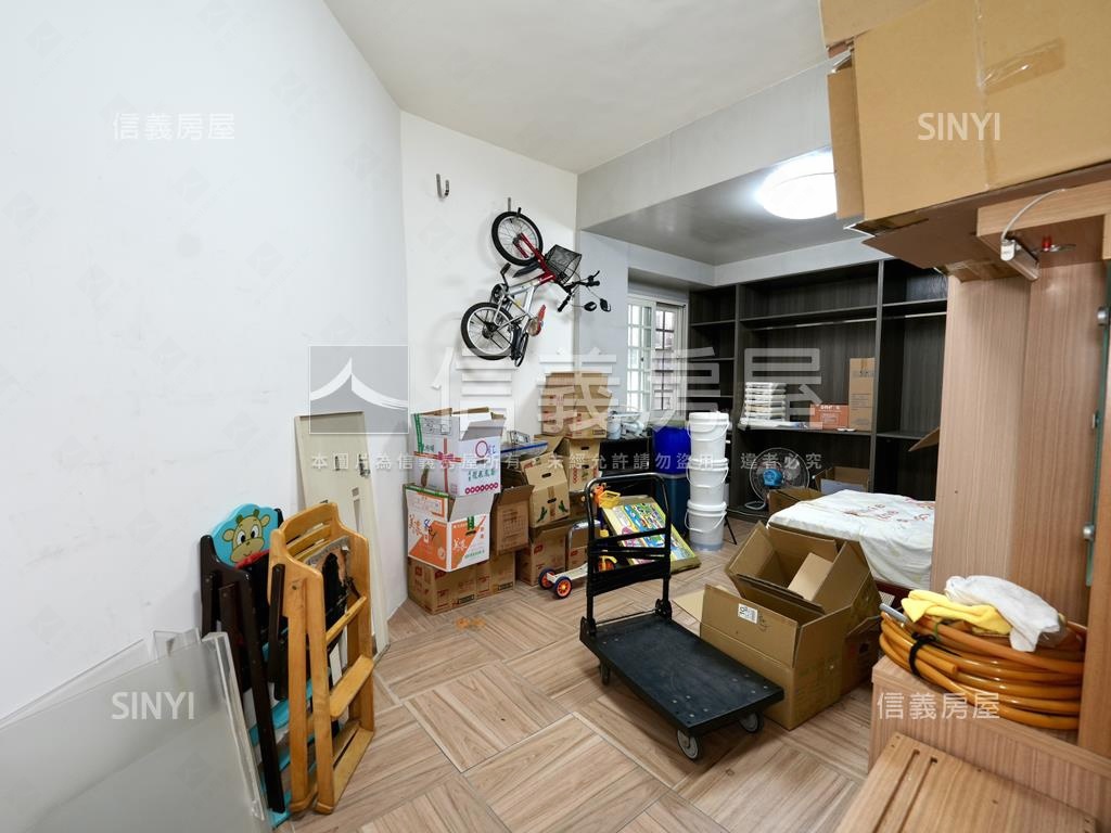 松江邊間一樓黃金黑土房屋室內格局與周邊環境