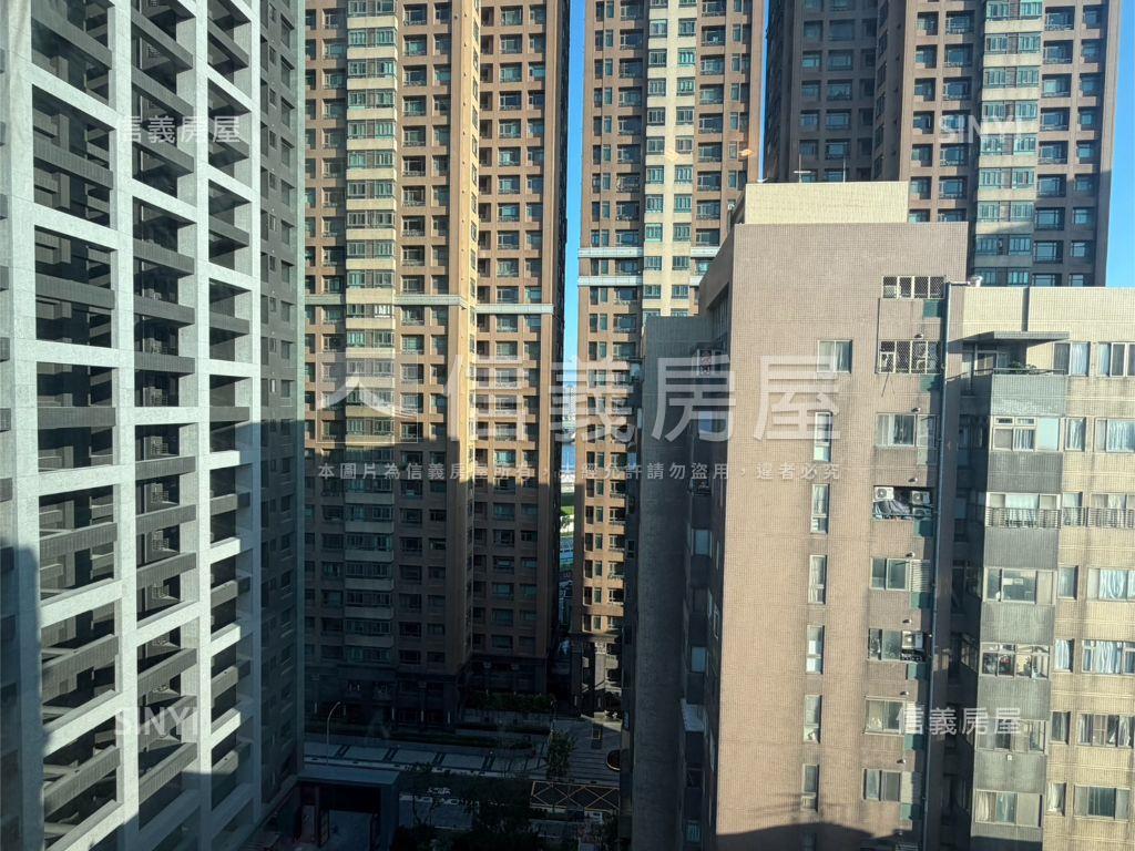 萬象景觀二房平面車位房屋室內格局與周邊環境