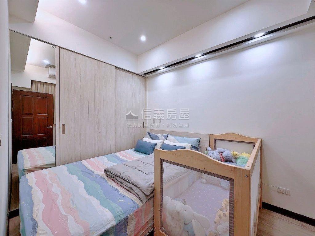 未來家高樓二房車位房屋室內格局與周邊環境