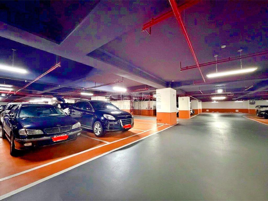 未來家高樓二房車位房屋室內格局與周邊環境