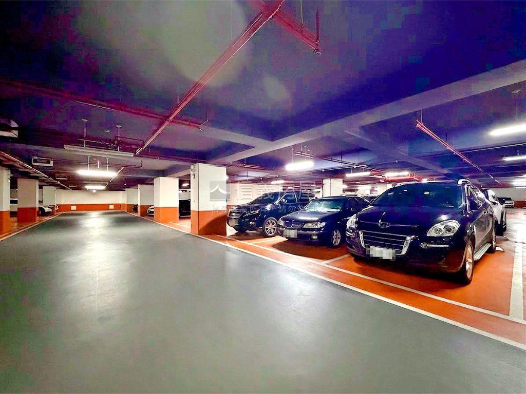 未來家高樓二房車位房屋室內格局與周邊環境
