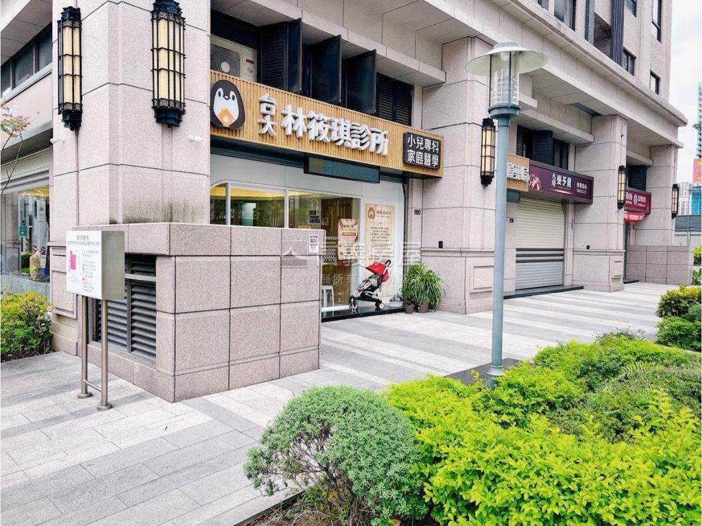 未來家高樓二房車位房屋室內格局與周邊環境