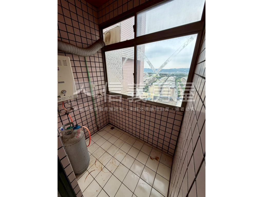 低總價凱悅名園四房車位房屋室內格局與周邊環境