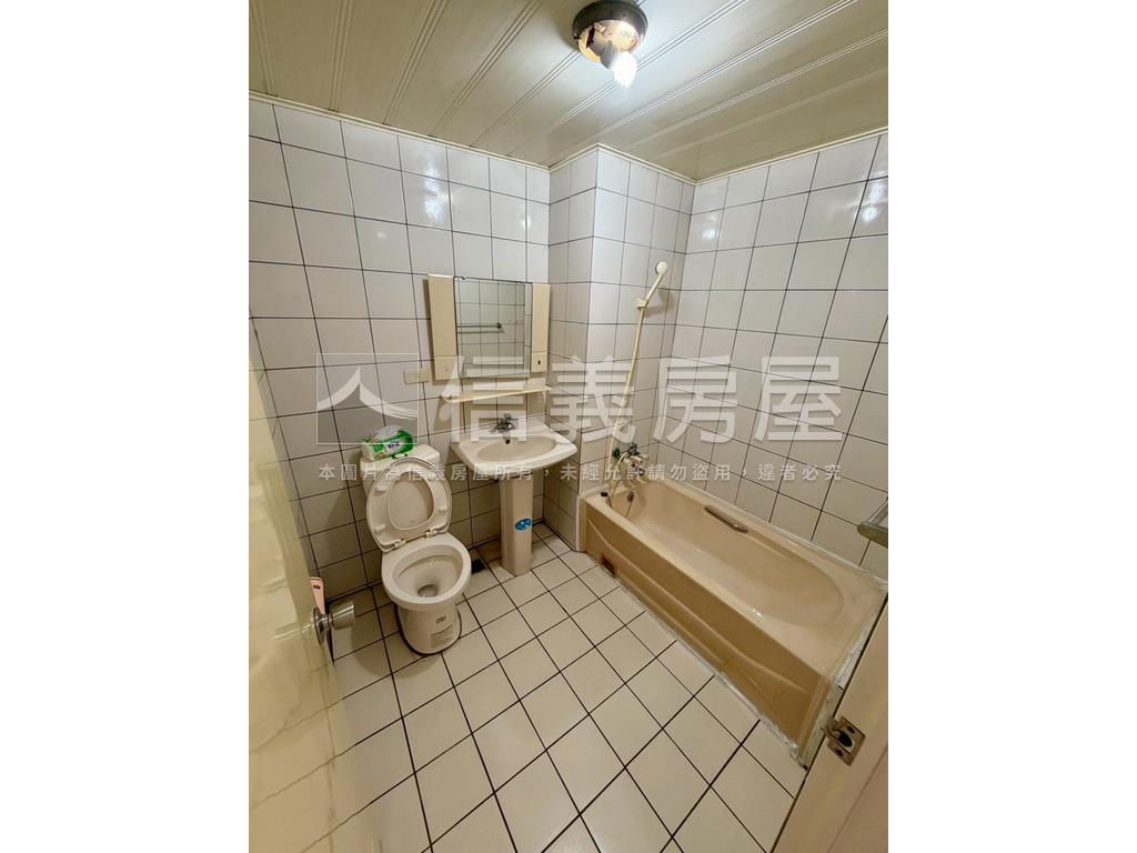 低總價凱悅名園四房車位房屋室內格局與周邊環境