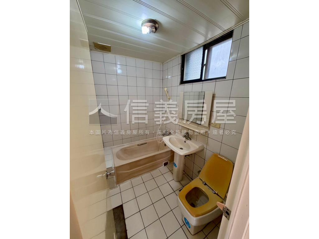 低總價凱悅名園四房車位房屋室內格局與周邊環境