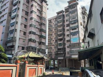 低總價凱悅名園四房車位