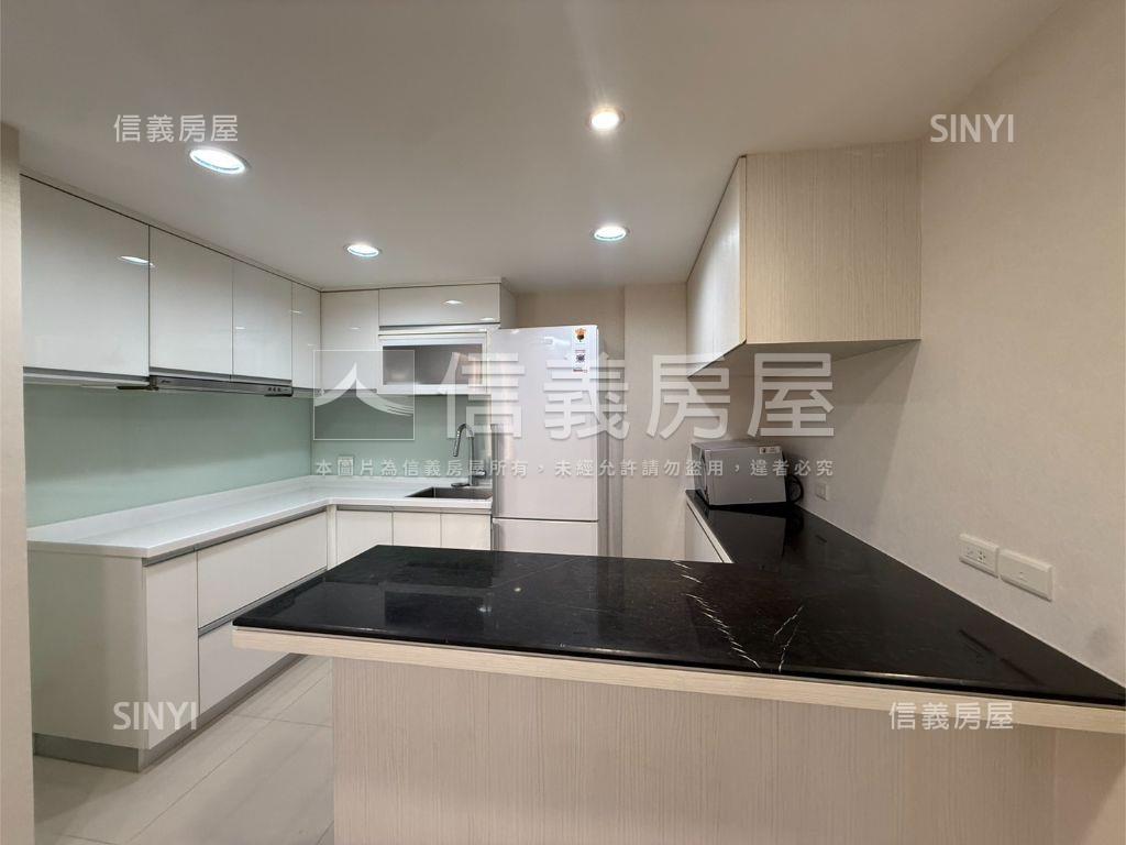 【雙敦】高樓裝潢捷運兩房房屋室內格局與周邊環境