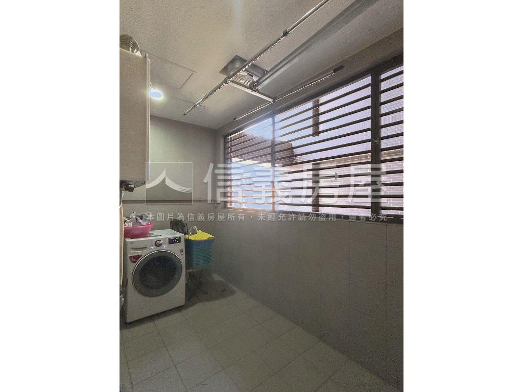 郁見綠樹景觀靚宅平車房屋室內格局與周邊環境
