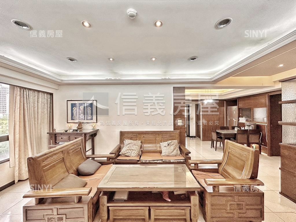 音樂歐洲面公園四房大車位房屋室內格局與周邊環境