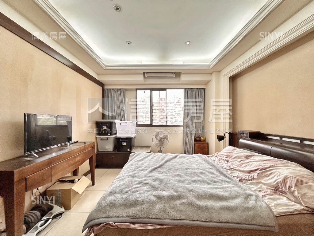 音樂歐洲面公園四房大車位房屋室內格局與周邊環境