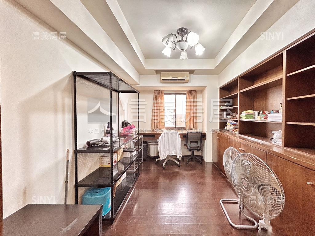 音樂歐洲面公園四房大車位房屋室內格局與周邊環境