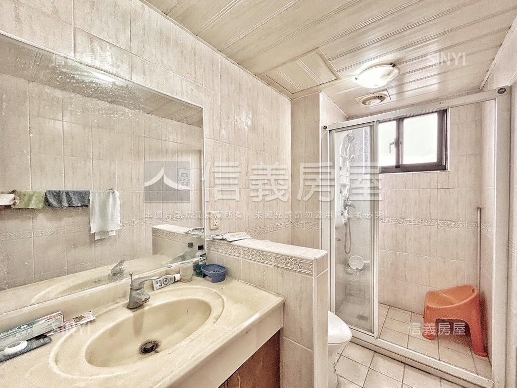 音樂歐洲面公園四房大車位房屋室內格局與周邊環境