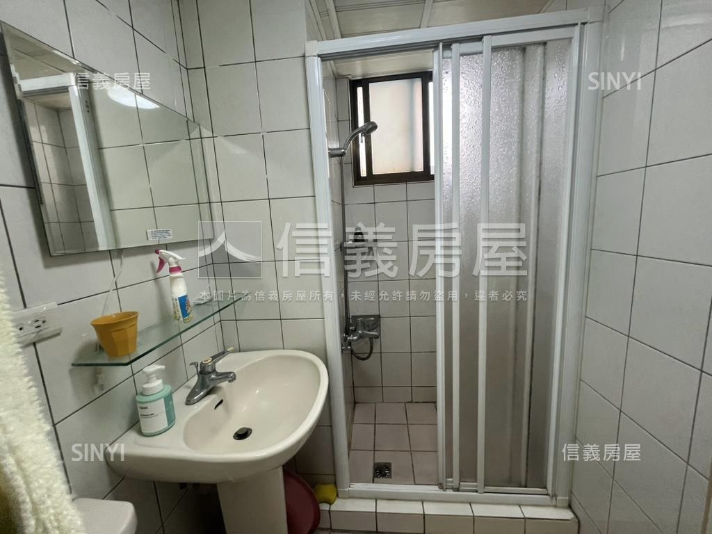 近捷運採光邊間陽台美屋房屋室內格局與周邊環境