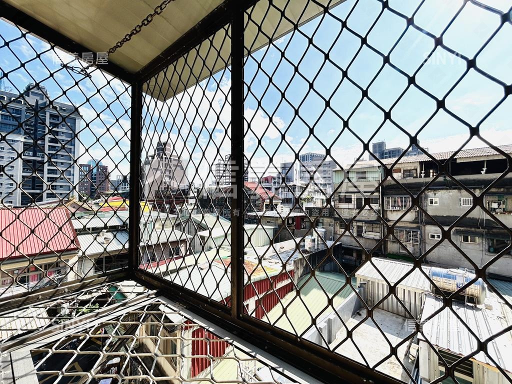 近捷運採光邊間陽台美屋房屋室內格局與周邊環境