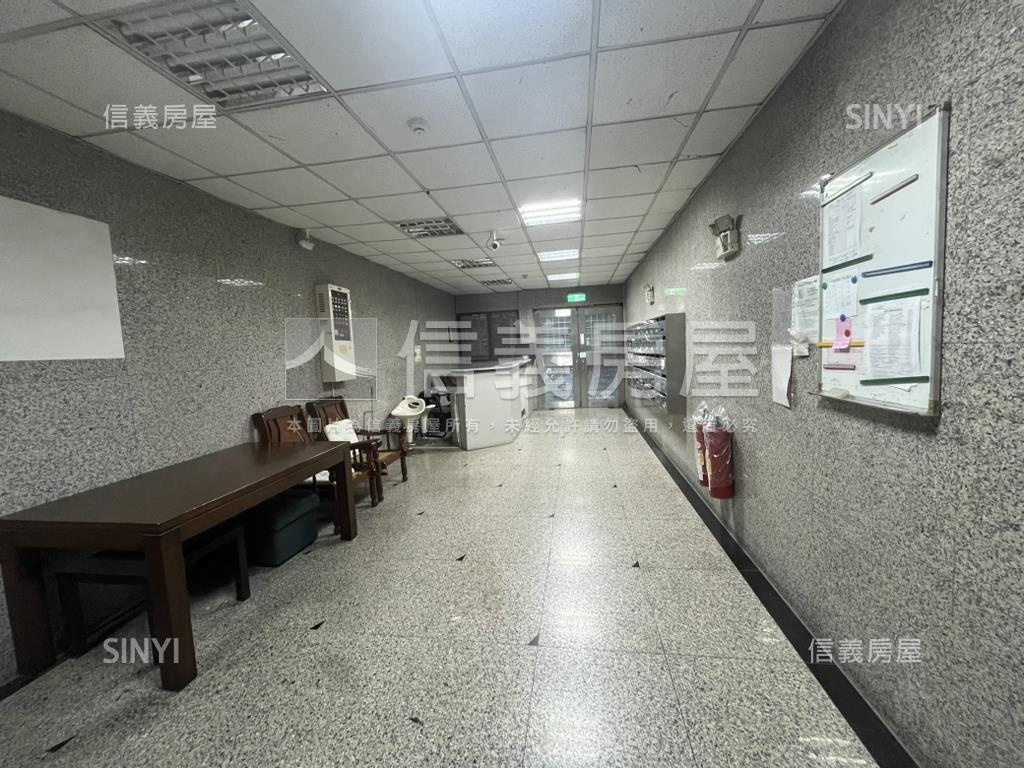 近捷運採光邊間陽台美屋房屋室內格局與周邊環境