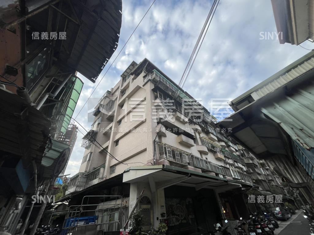 近捷運採光邊間陽台美屋房屋室內格局與周邊環境