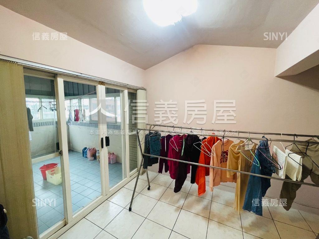 精美透天瑞士別墅房屋室內格局與周邊環境
