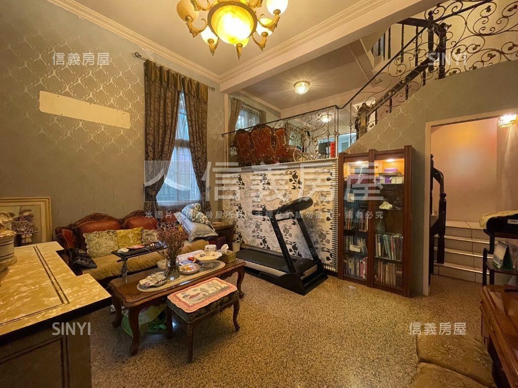 精美透天瑞士別墅房屋室內格局與周邊環境
