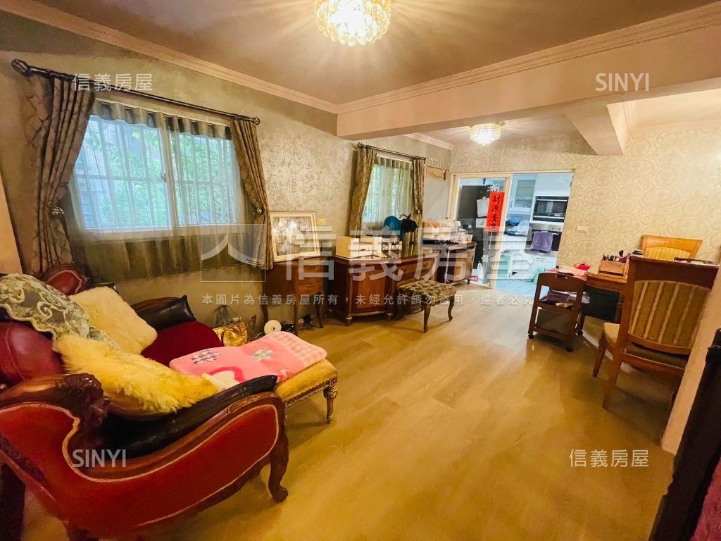 精美透天瑞士別墅房屋室內格局與周邊環境