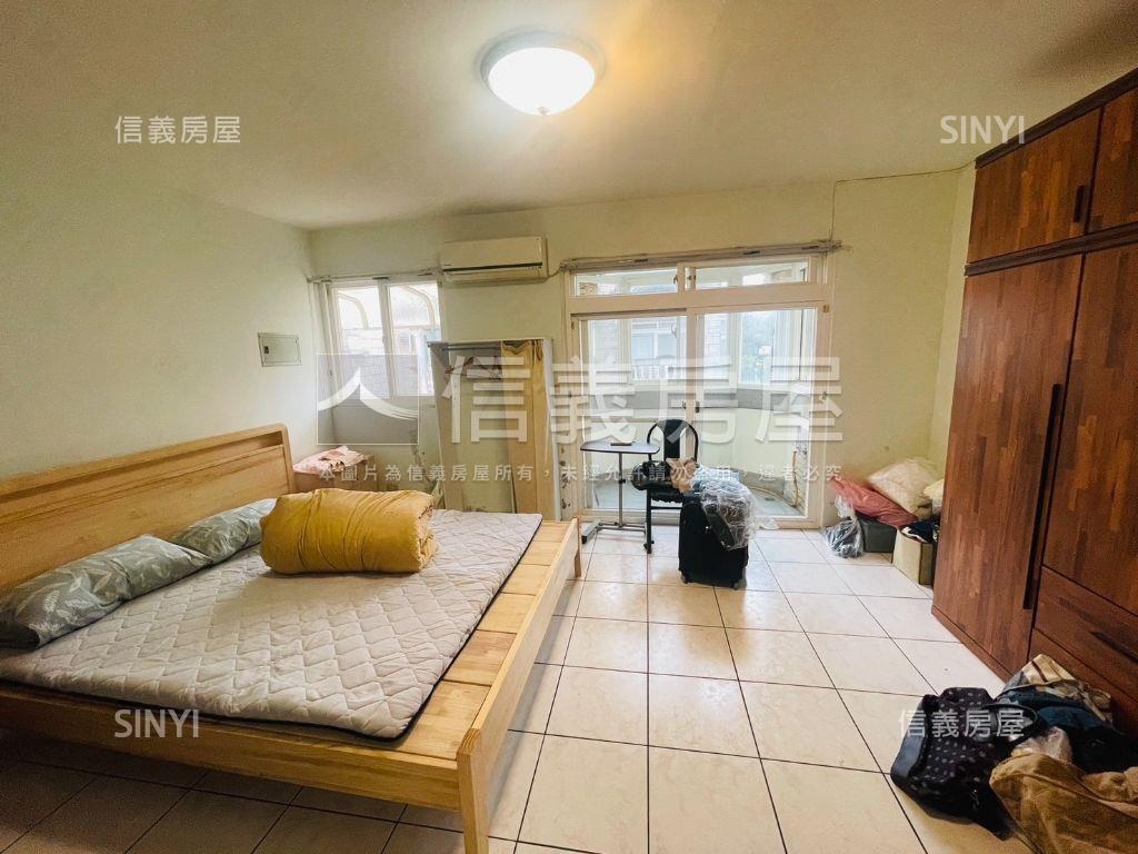 精美透天瑞士別墅房屋室內格局與周邊環境