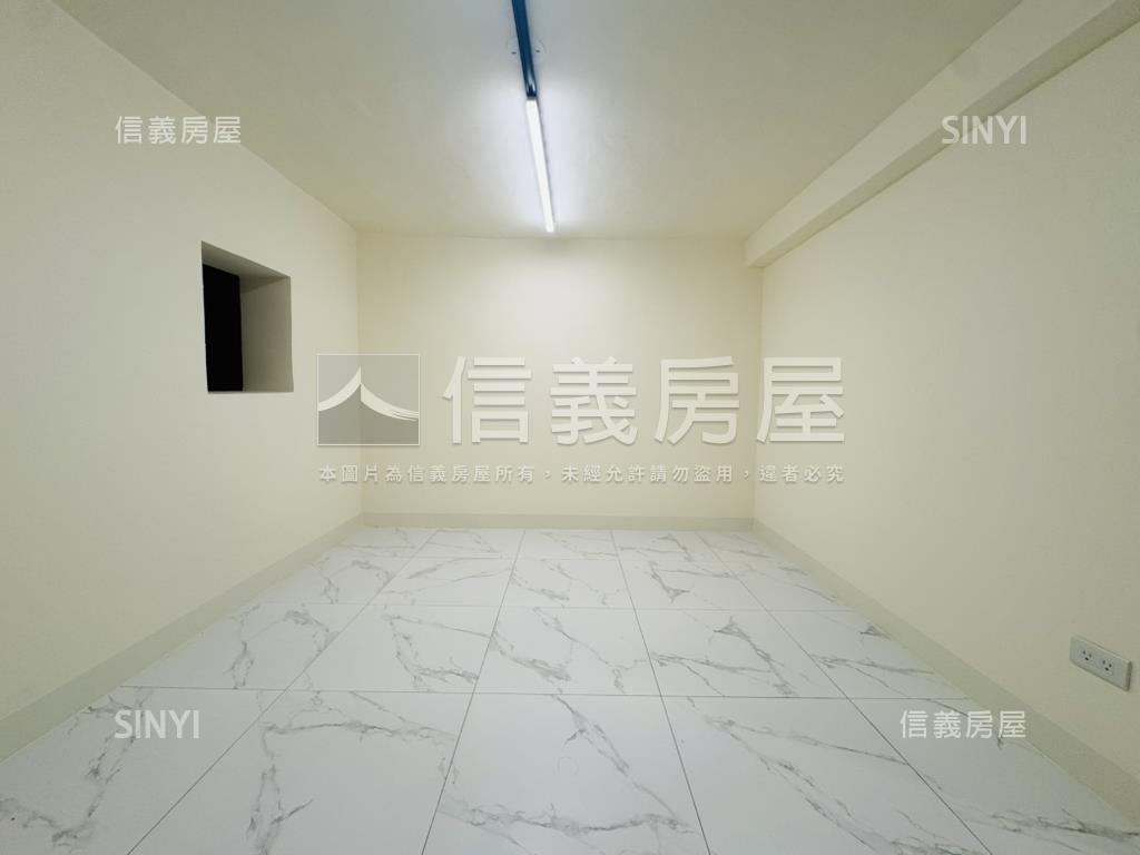 新市˙稀有整新透天房屋室內格局與周邊環境