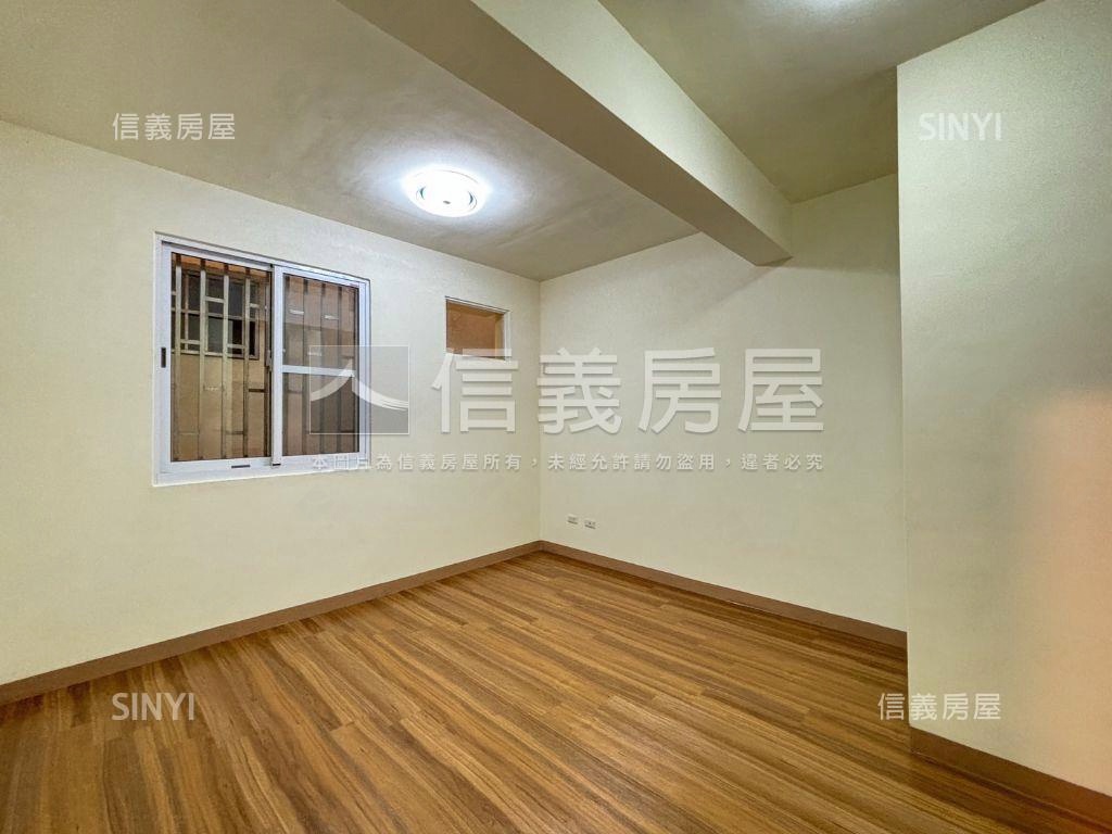 仁雄正路商圈收租透店房屋室內格局與周邊環境