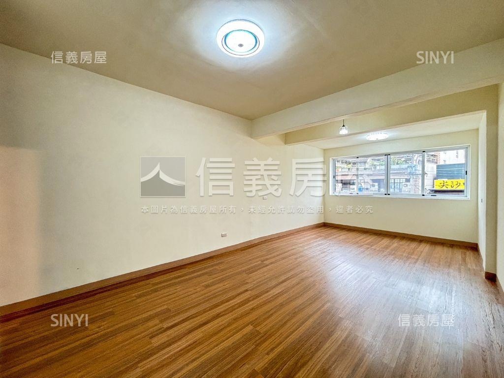 仁雄正路商圈收租透店房屋室內格局與周邊環境
