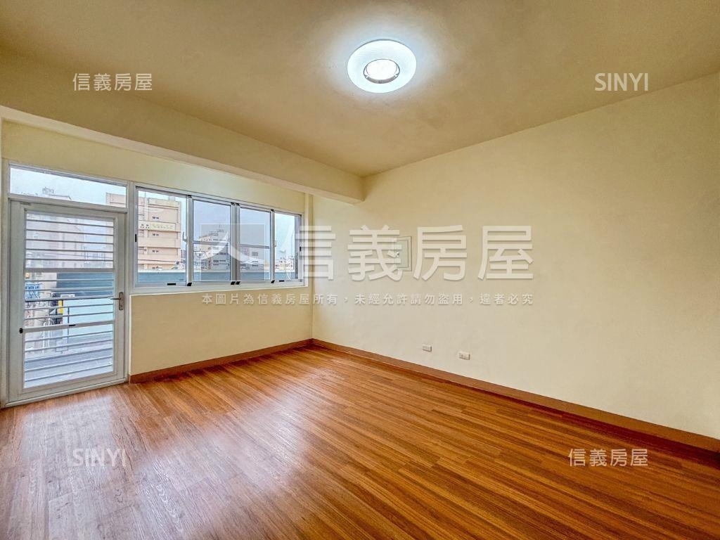 仁雄正路商圈收租透店房屋室內格局與周邊環境
