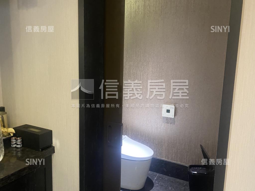 成功路２段現代米羅店辦房屋室內格局與周邊環境