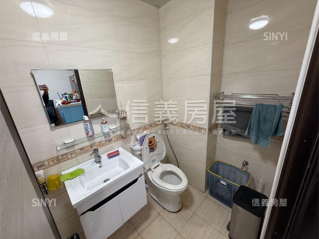 龍岡人文典藏透天房屋室內格局與周邊環境