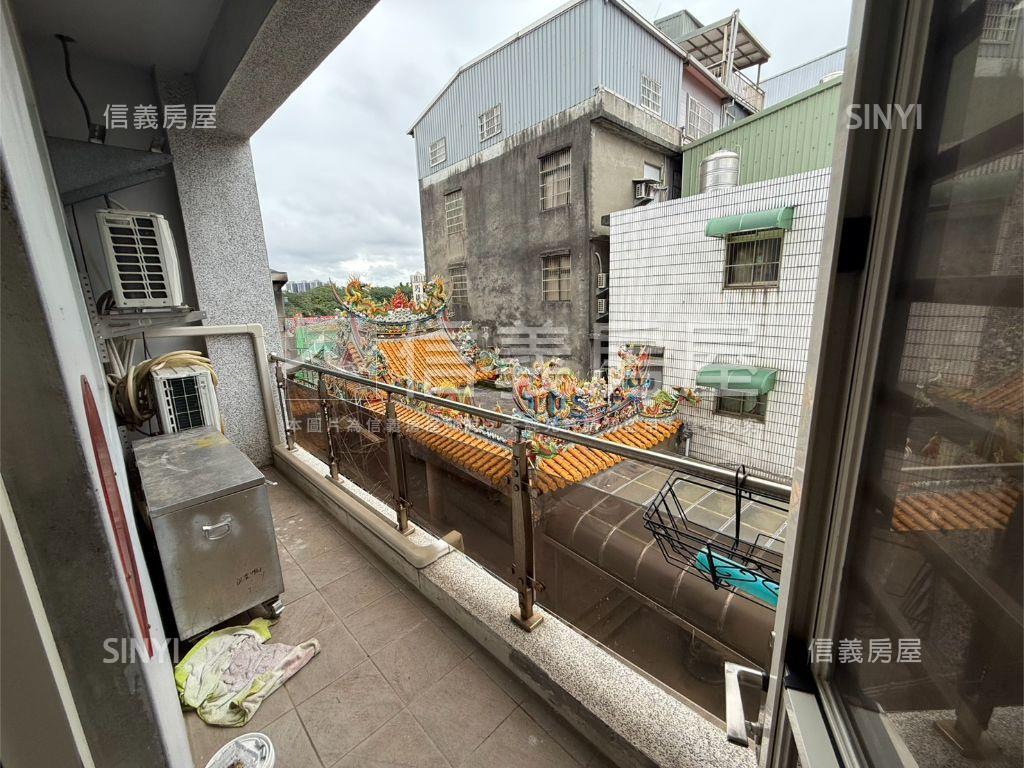 龍岡人文典藏透天房屋室內格局與周邊環境