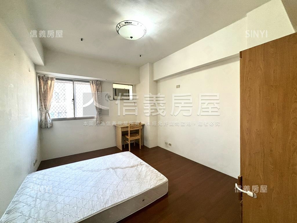 專任領袖勳章三房平車房屋室內格局與周邊環境