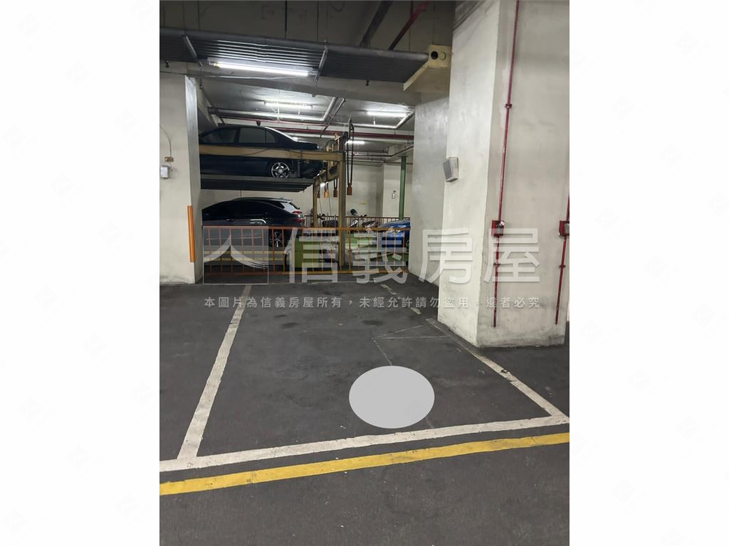 專任領袖勳章三房平車房屋室內格局與周邊環境