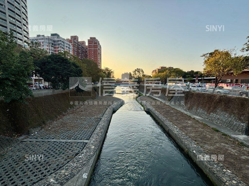 專任領袖勳章三房平車房屋室內格局與周邊環境