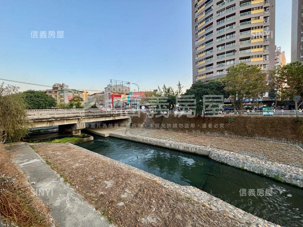 專任領袖勳章三房平車房屋室內格局與周邊環境