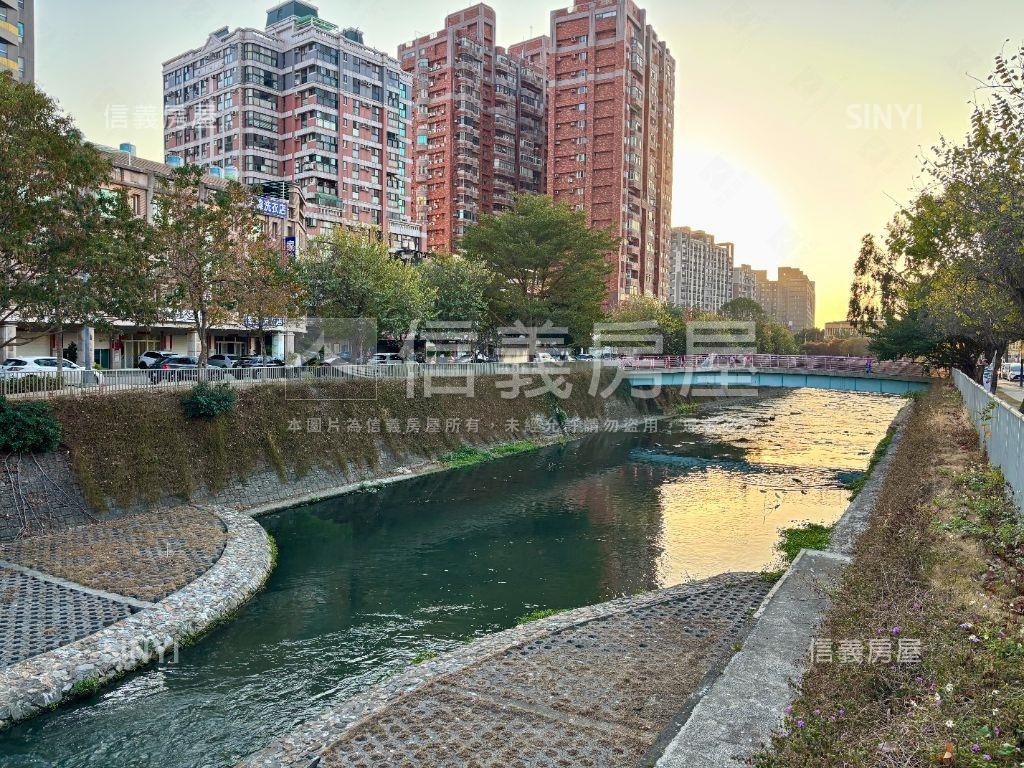 專任領袖勳章三房平車房屋室內格局與周邊環境