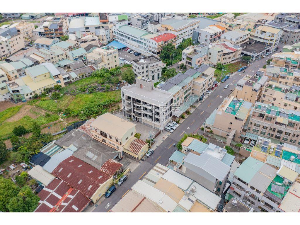 近國道４號企業總部房屋室內格局與周邊環境